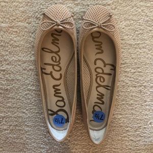 Sam Edelman Beige Flats!